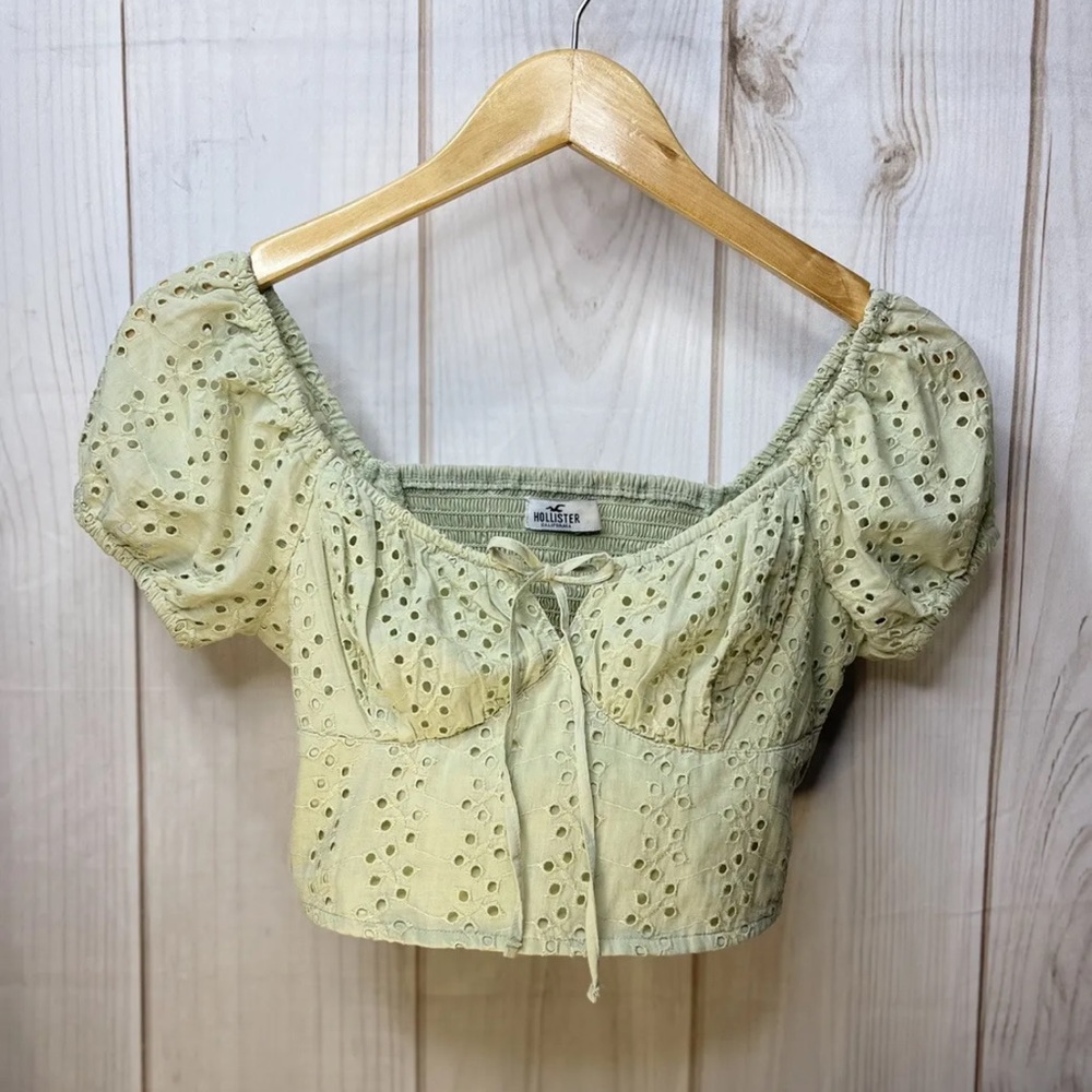 Hollister Crop Top Sage Green